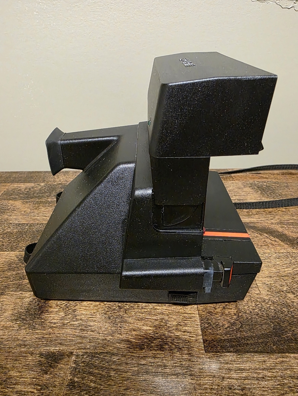 Polaroid OneStep Flash Instant Camera - Picture 3 of 6